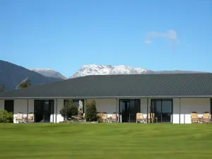 Heritage Park Lodge
