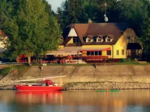 Vizafogó Panzió és Étterem