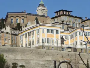 Poncinvs Residence