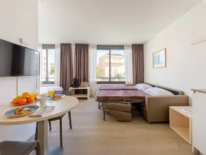Atenea Park Suites & Apartments
