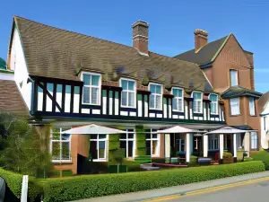The George Hotel