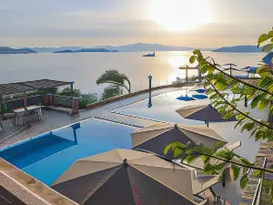 Cape Kanapitsa Hotel & Suites
