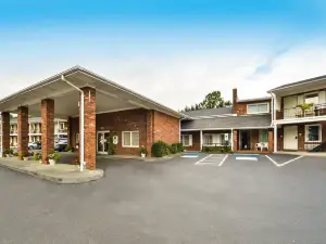 Days Inn by Wyndham West Jefferson
