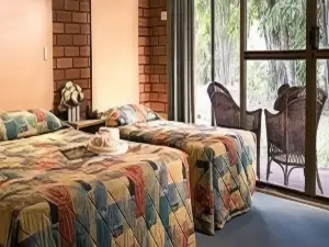 The Stuart Hotel-Motel