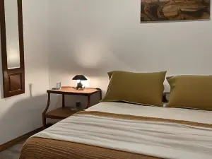 La Escondida, Casa de Huespedes
