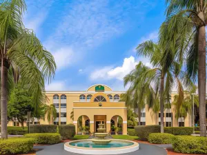 La Quinta Inn & Suites by Wyndham Miami Lakes