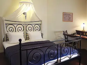 Schlosshof Anno 1743