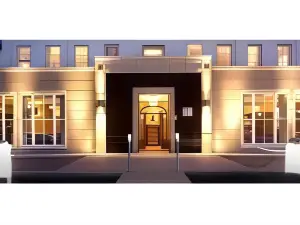 Redcastle Hotel
