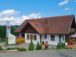 Gästehaus - Camping- Weinhof Radl