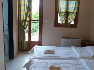 Hotel IO (HOTEL TSIACHRIS)