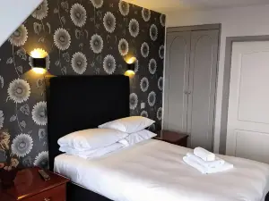 Marine Hotel