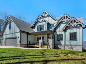 Majestic Mountain Views and Game Room - Stunning Craftsman Retreat