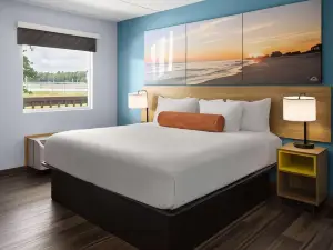 Days Inn by Wyndham Queensbury/Lake George