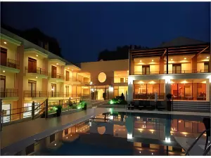 4 Epoxes Hotel Spa