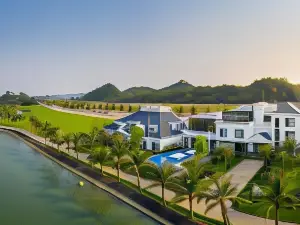 The Five Villas and Resort Ninh Binh