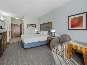 Best Western Plus Peppertree Inn at Omak