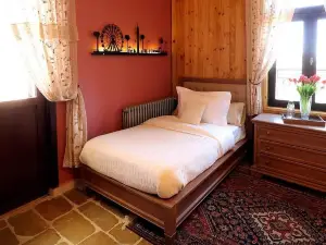 Laklouk 1808 lodge by Hansa