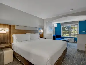 Holiday Inn Express & Suites Portland-Jantzen Beach