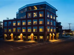 250 Main Hotel