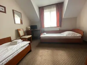 Hotel Marand