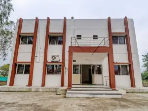 Hotel O Midway Treat Dhar