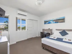 Lees Hotel