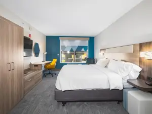 Holiday Inn Express & Suites Saint Robert - Leonard Wood