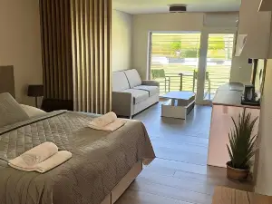 Motel M