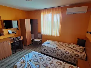 Hotel Toni
