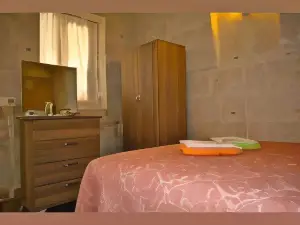 ULAŞ Cave Hotel