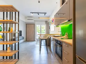 Theo's Cozy Apartment Near Athens Airport