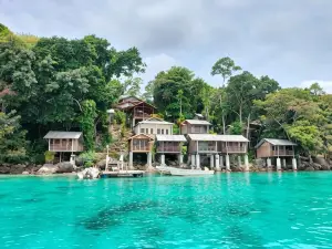Olala Bungalows and Restaurant Mitra RedDoorz