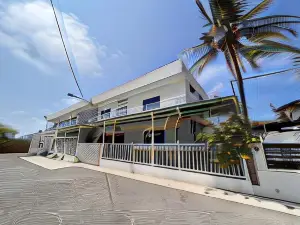 Hosteria la Veleta, Playas