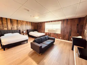Camrose le Chateau Hotel
