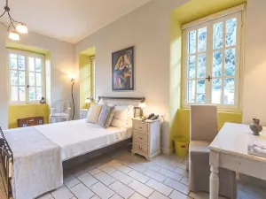 Arethousa Hotel