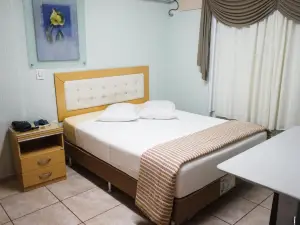 Rosa's Hotel