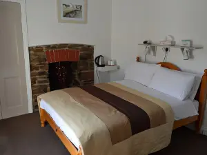 Smugglers Hotel