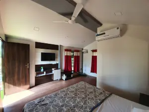 Riverland Resort & Lawn