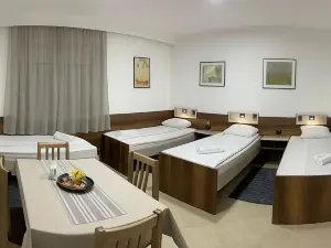 Kollar D Guest House - Prenoćište