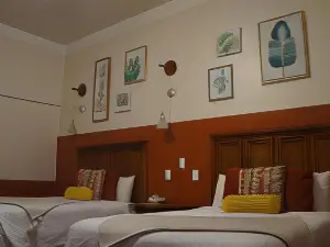 Hotel Casa Blanca