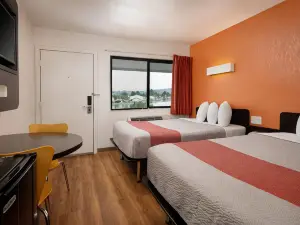 Motel 6 Camarillo, CA