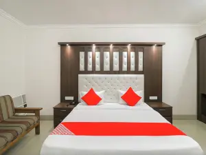 Hotel Vashistha