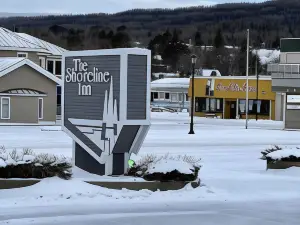 Shoreline Inn