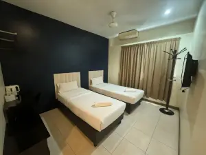 ESQ Ferringhi Hotel