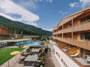 Alpine Nature Hotel Stoll