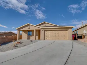 Belen Vacation Rental ~ 10 Mi to Los Lunas!