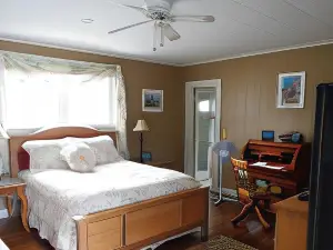 Otter Creek Inn