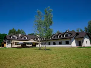 Dwór Klembów