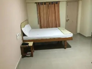 Hotel Suprabath Towers