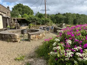 Hollybush Inn